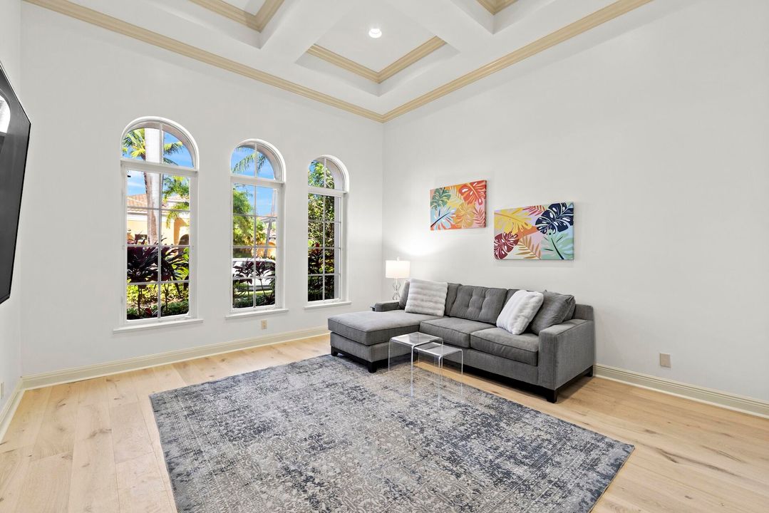 For Sale: $5,950,000 (5 beds, 5 baths, 5006 Square Feet)