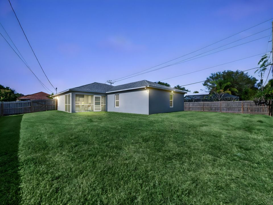 На продажу: $442,500 (4 спален, 2 ванн, 1820 Квадратных фут)