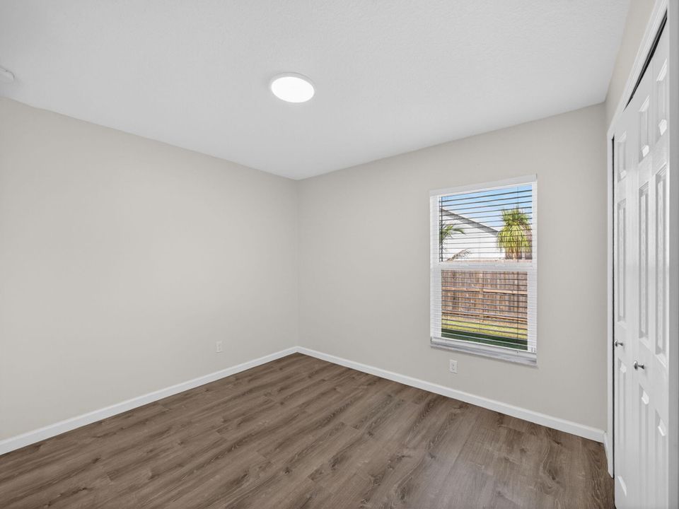 На продажу: $442,500 (4 спален, 2 ванн, 1820 Квадратных фут)