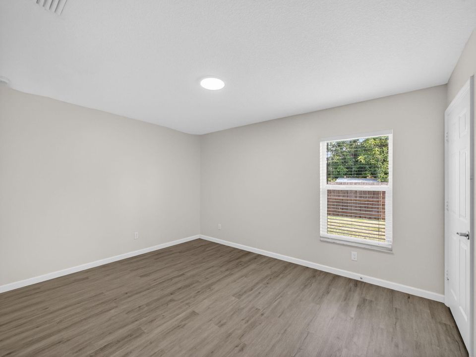 На продажу: $442,500 (4 спален, 2 ванн, 1820 Квадратных фут)