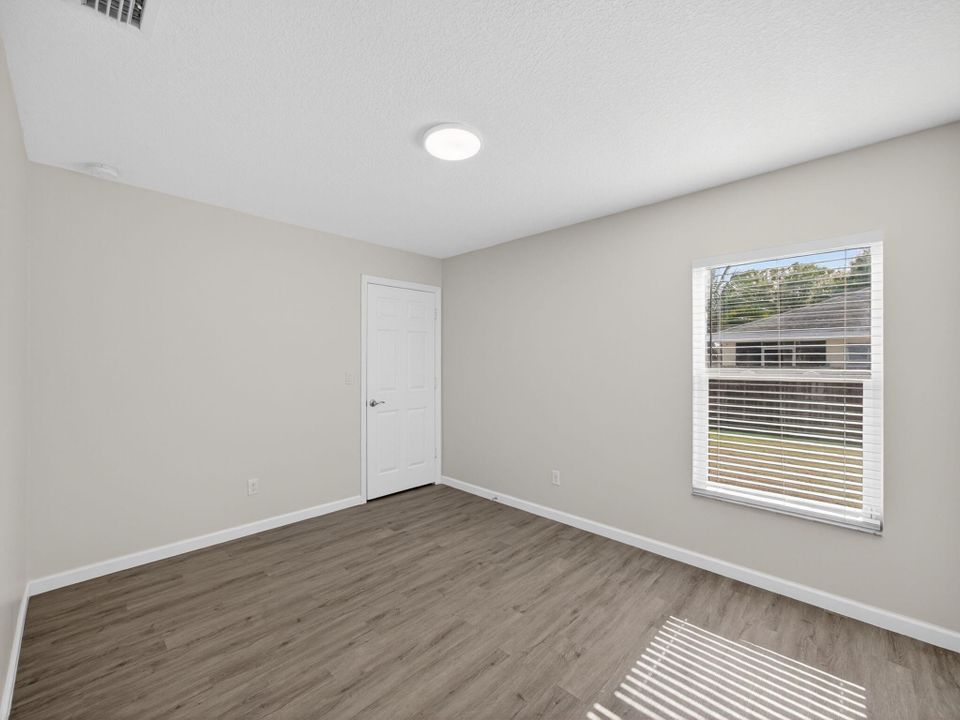 На продажу: $442,500 (4 спален, 2 ванн, 1820 Квадратных фут)