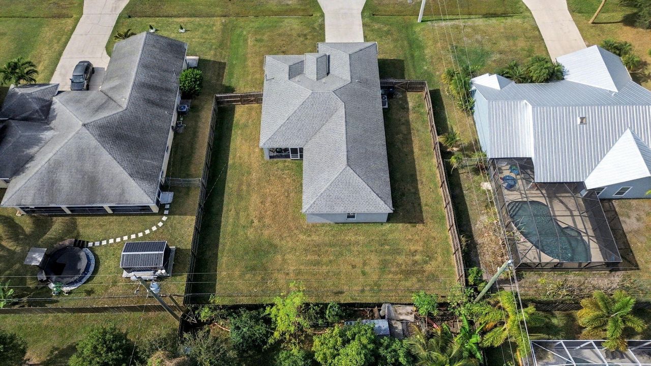 На продажу: $442,500 (4 спален, 2 ванн, 1820 Квадратных фут)