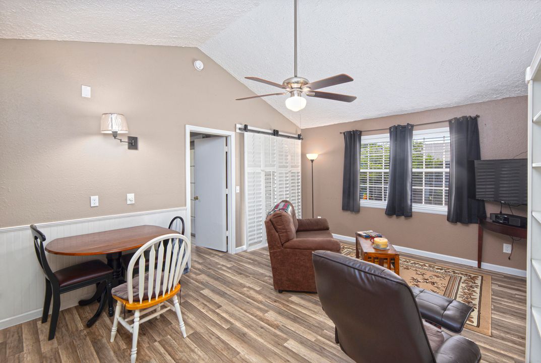 En Venta: $180,000 (2 camas, 2 baños, 874 Pies cuadrados)