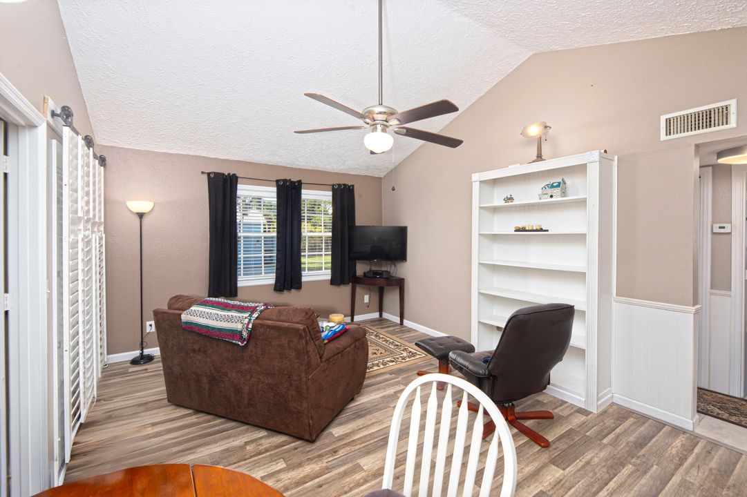 En Venta: $180,000 (2 camas, 2 baños, 874 Pies cuadrados)