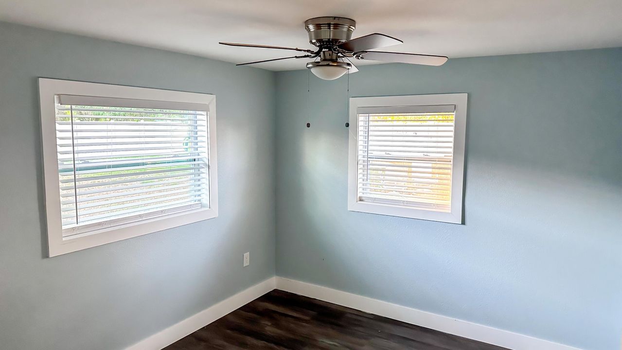 出租: $1,650 (2 贝兹, 1 浴室, 1300 平方英尺)