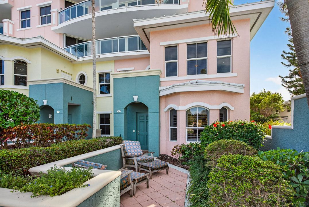 For Sale: $1,049,000 (3 beds, 3 baths, 2327 Square Feet)