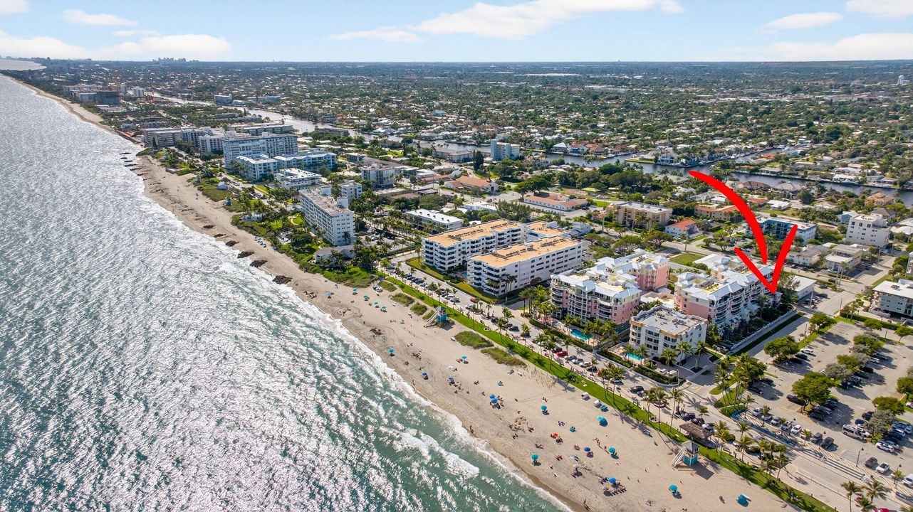 For Sale: $1,049,000 (3 beds, 3 baths, 2327 Square Feet)