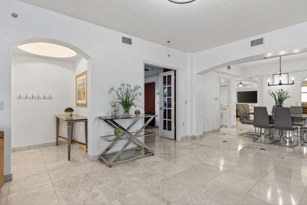 For Sale: $1,049,000 (3 beds, 3 baths, 2327 Square Feet)