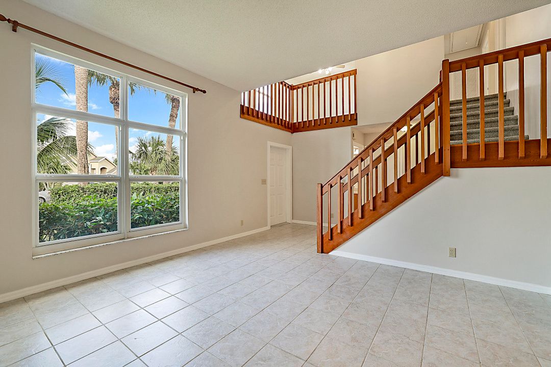 For Sale: $624,900 (3 beds, 2 baths, 2005 Square Feet)