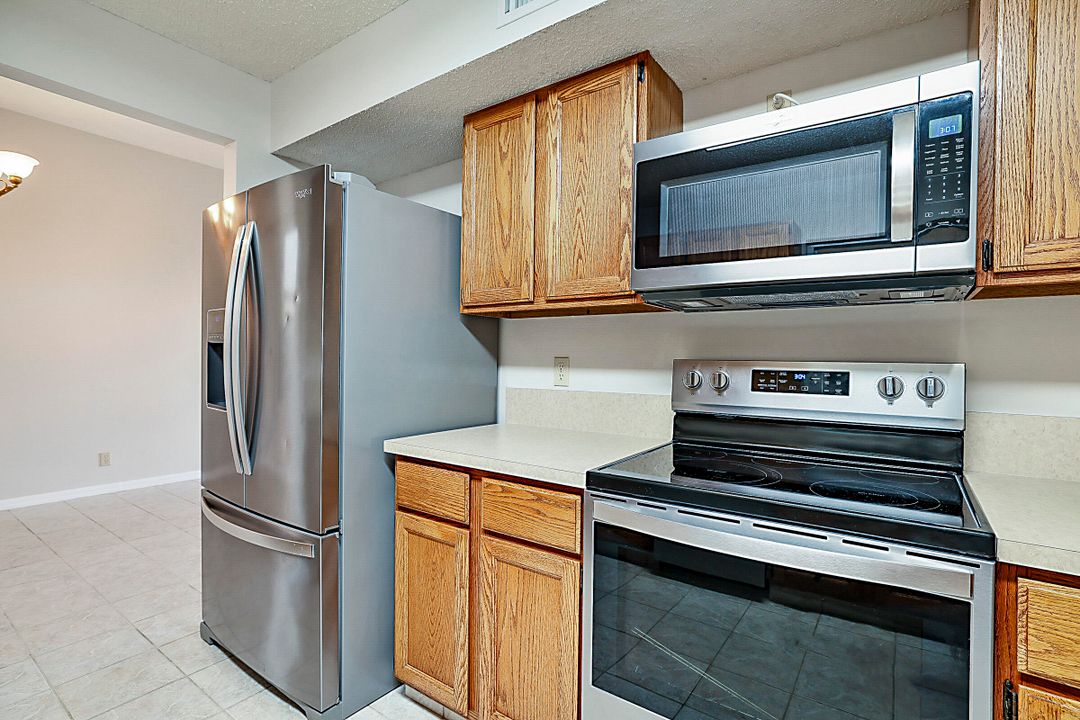 For Sale: $624,900 (3 beds, 2 baths, 2005 Square Feet)