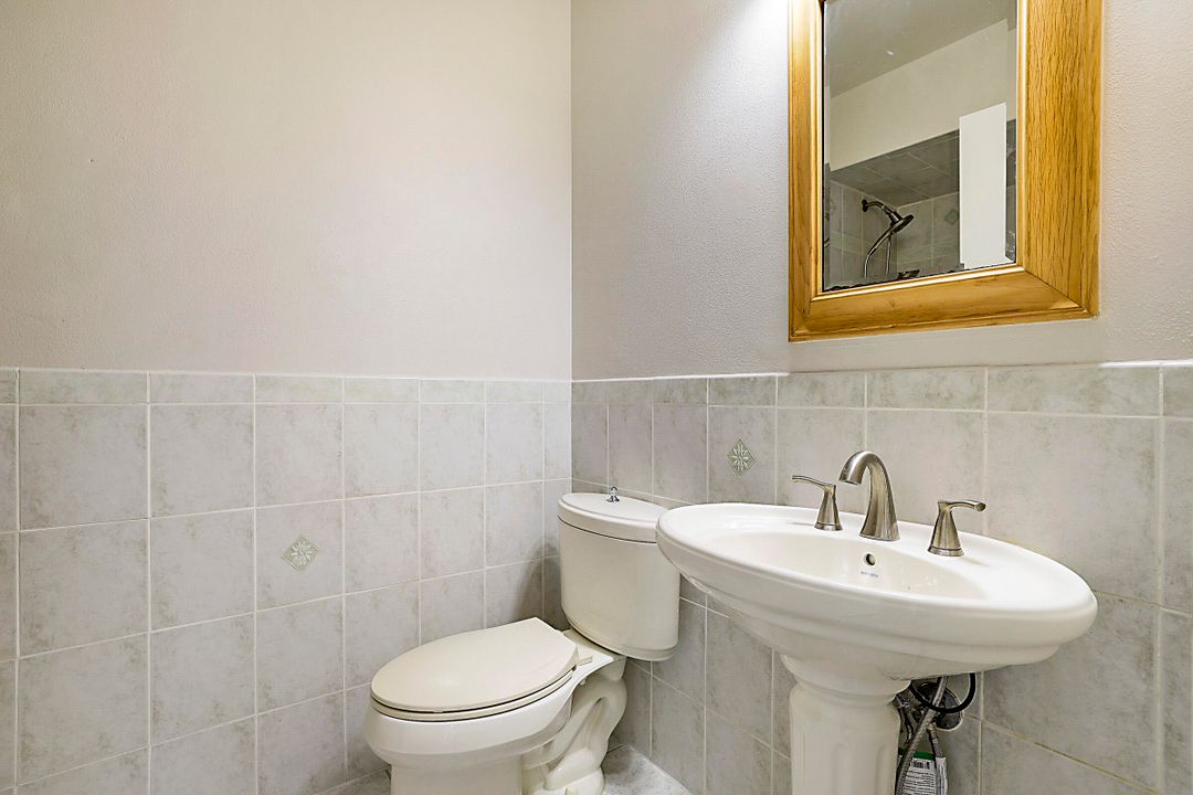 For Sale: $624,900 (3 beds, 2 baths, 2005 Square Feet)