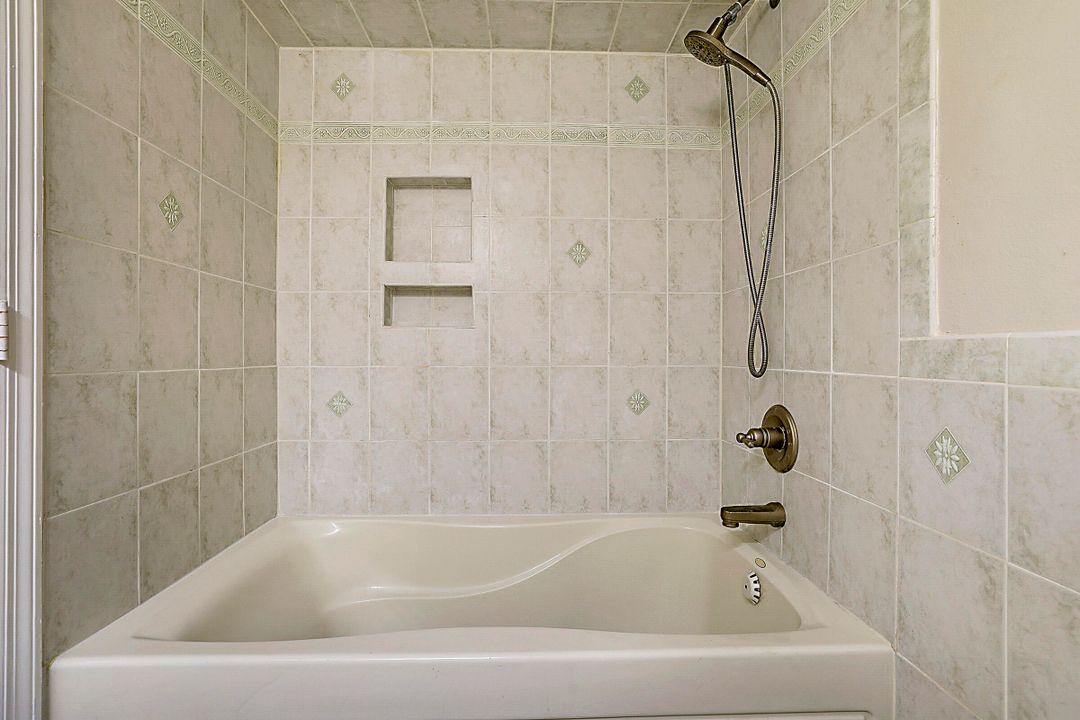 For Sale: $624,900 (3 beds, 2 baths, 2005 Square Feet)