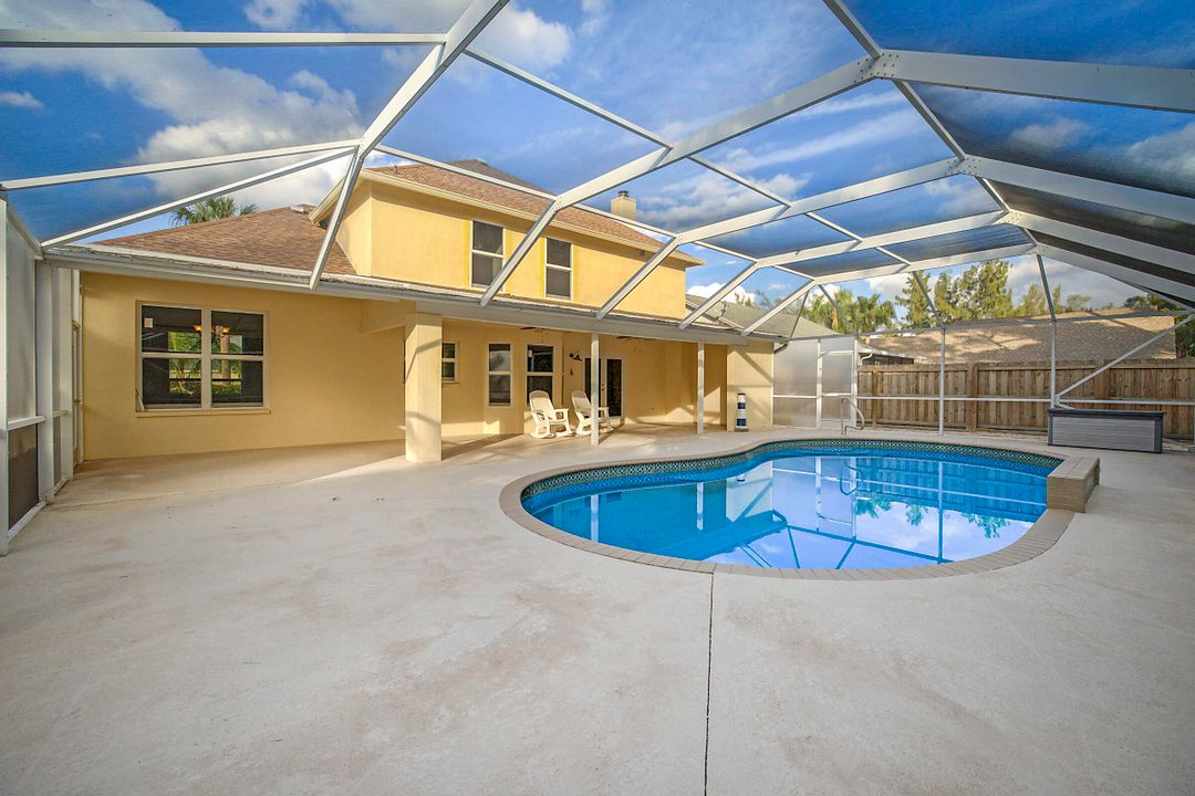 For Sale: $624,900 (3 beds, 2 baths, 2005 Square Feet)