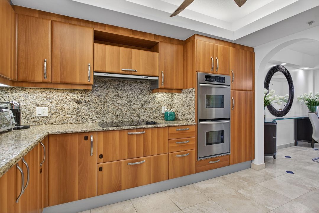 For Sale: $1,049,000 (3 beds, 3 baths, 2327 Square Feet)