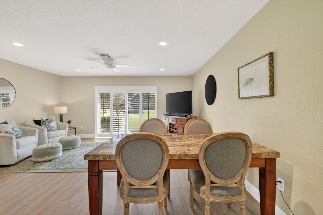 На продажу: $255,000 (2 спален, 2 ванн, 1224 Квадратных фут)