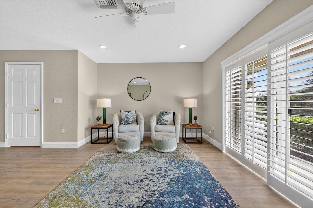 На продажу: $255,000 (2 спален, 2 ванн, 1224 Квадратных фут)