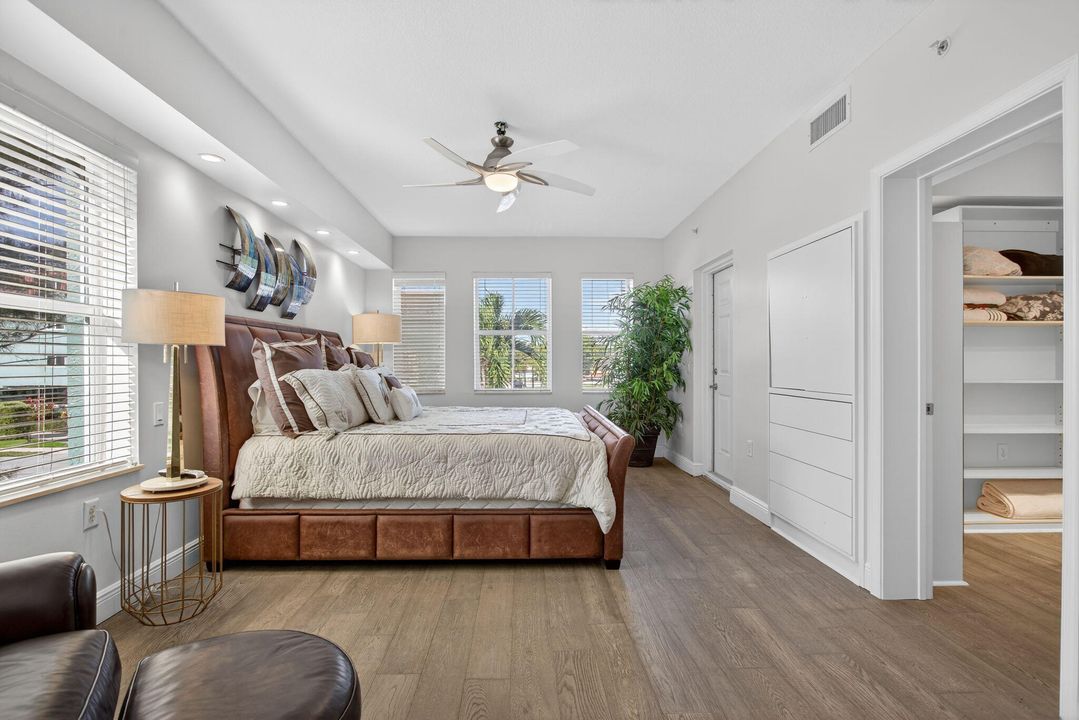 For Sale: $1,049,000 (3 beds, 3 baths, 2327 Square Feet)