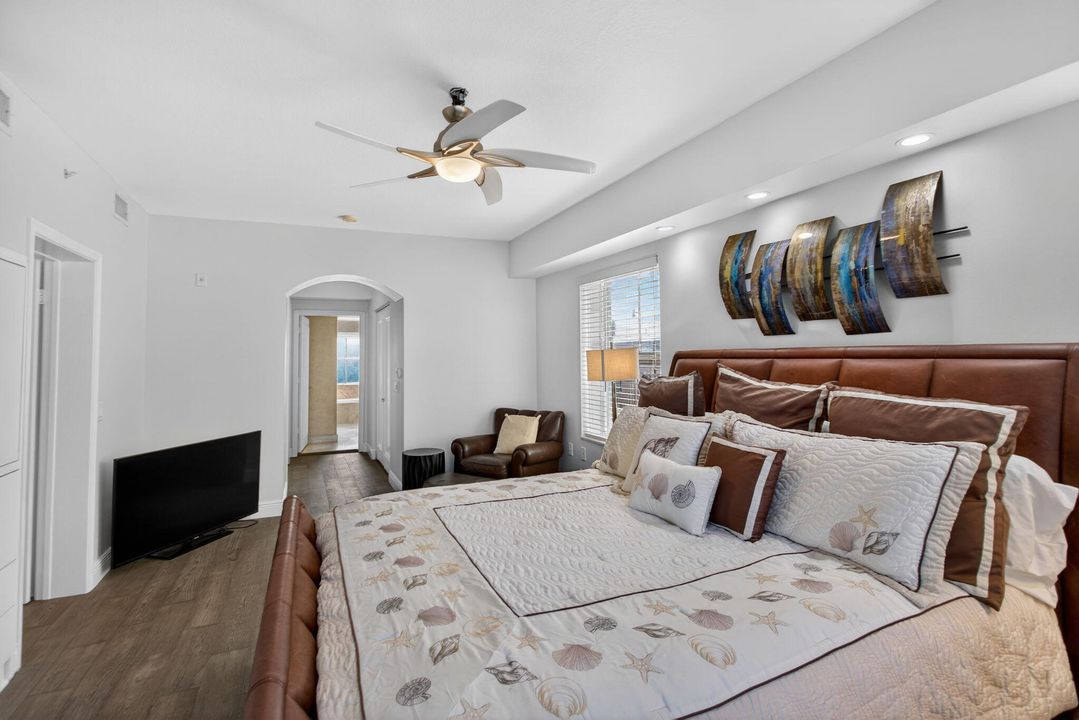 For Sale: $1,049,000 (3 beds, 3 baths, 2327 Square Feet)