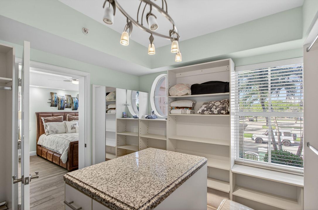 For Sale: $1,049,000 (3 beds, 3 baths, 2327 Square Feet)