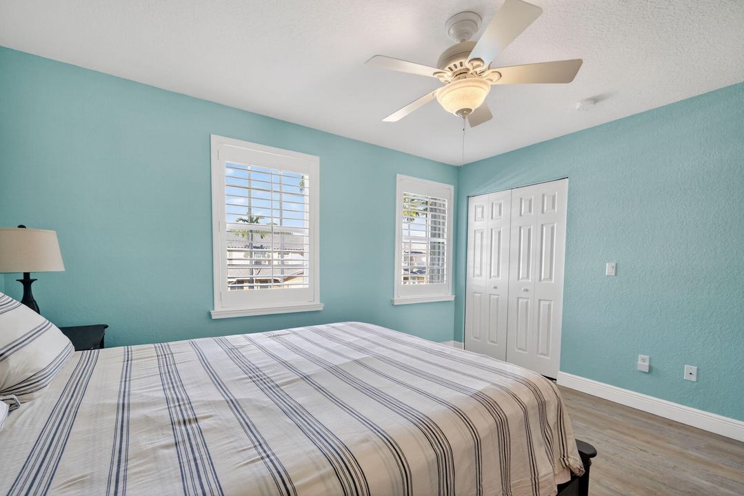 На продажу: $255,000 (2 спален, 2 ванн, 1224 Квадратных фут)