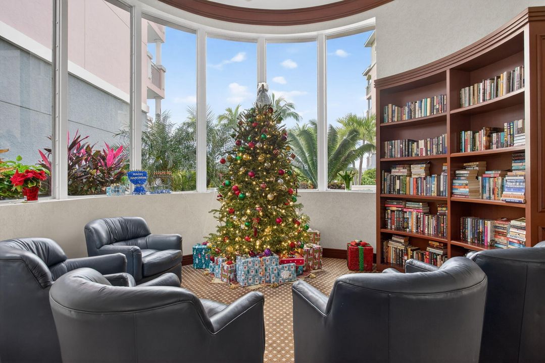 For Sale: $1,049,000 (3 beds, 3 baths, 2327 Square Feet)