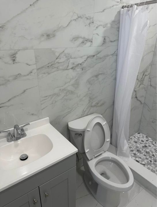 For Rent: $2,300 (2 beds, 2 baths, 1100 Square Feet)