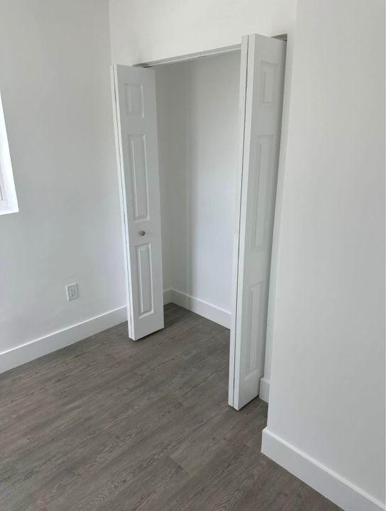 For Rent: $2,300 (2 beds, 2 baths, 1100 Square Feet)