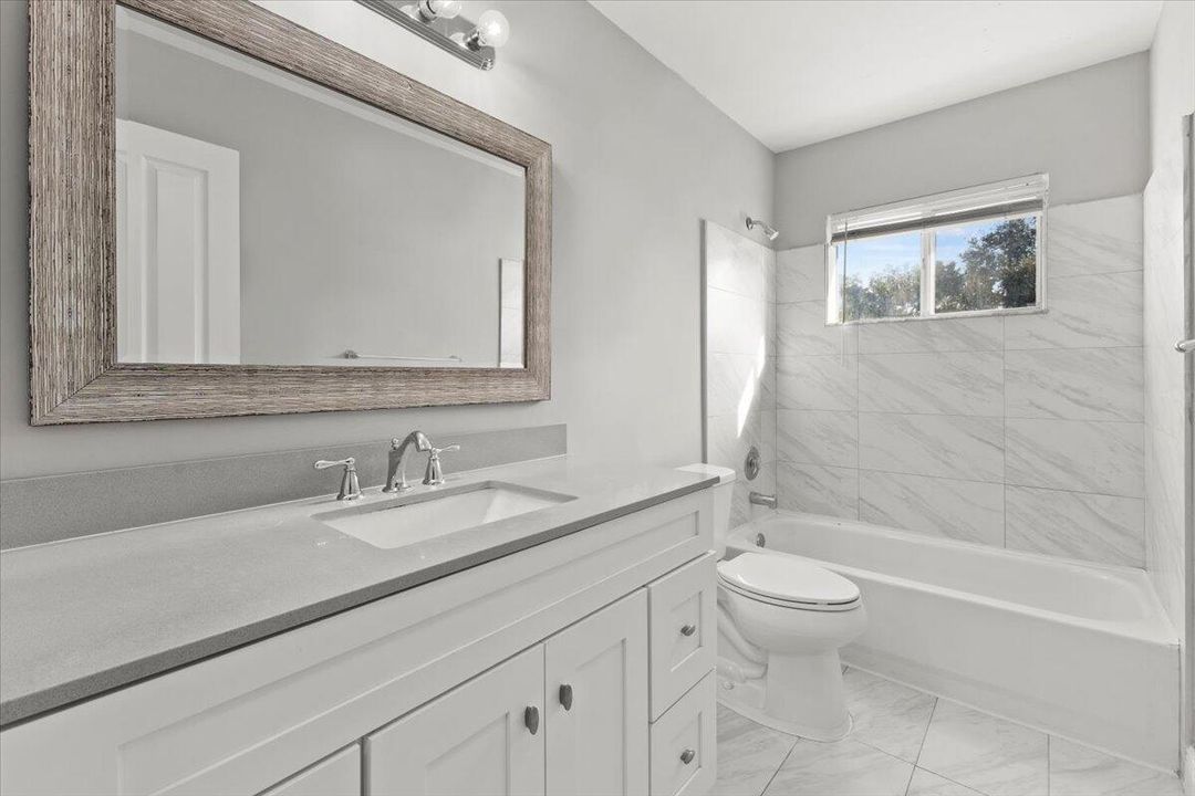 Под контрактом: $3,495 (3 спален, 2 ванн, 1678 Квадратных фут)