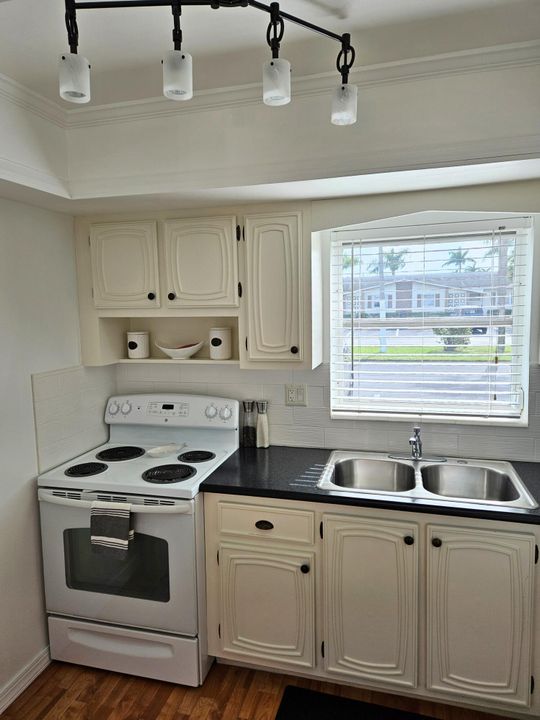 En Venta: $124,900 (1 camas, 1 baños, 662 Pies cuadrados)