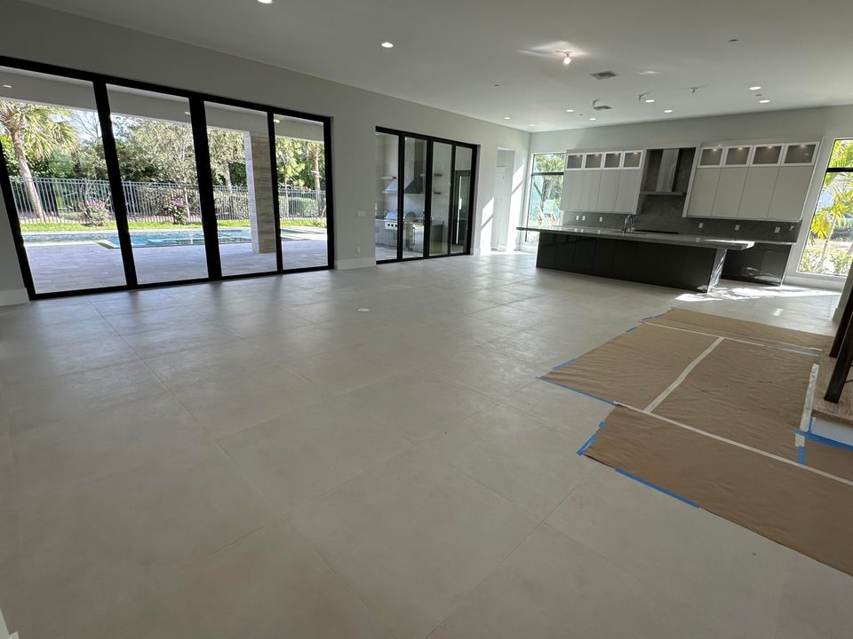 For Sale: $3,172,687 (5 beds, 6 baths, 6033 Square Feet)