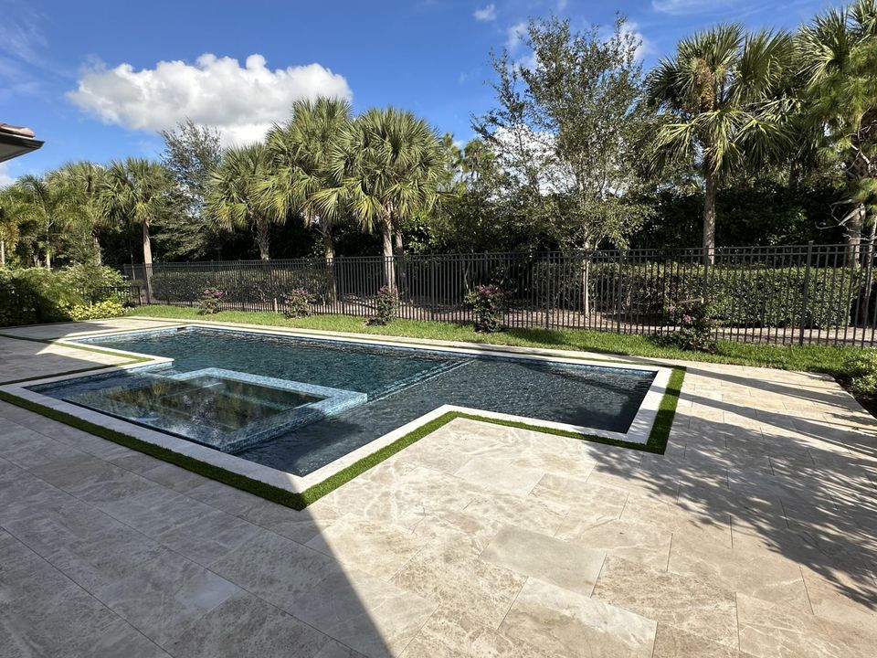 For Sale: $3,172,687 (5 beds, 6 baths, 6033 Square Feet)