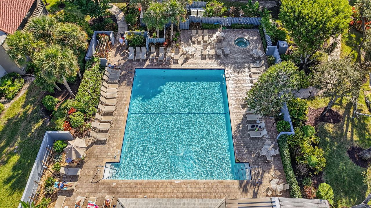 На продажу: $265,000 (2 спален, 2 ванн, 1280 Квадратных фут)