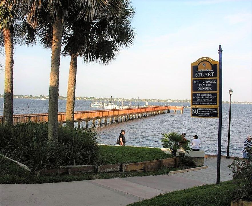 На продажу: $255,000 (2 спален, 2 ванн, 1224 Квадратных фут)