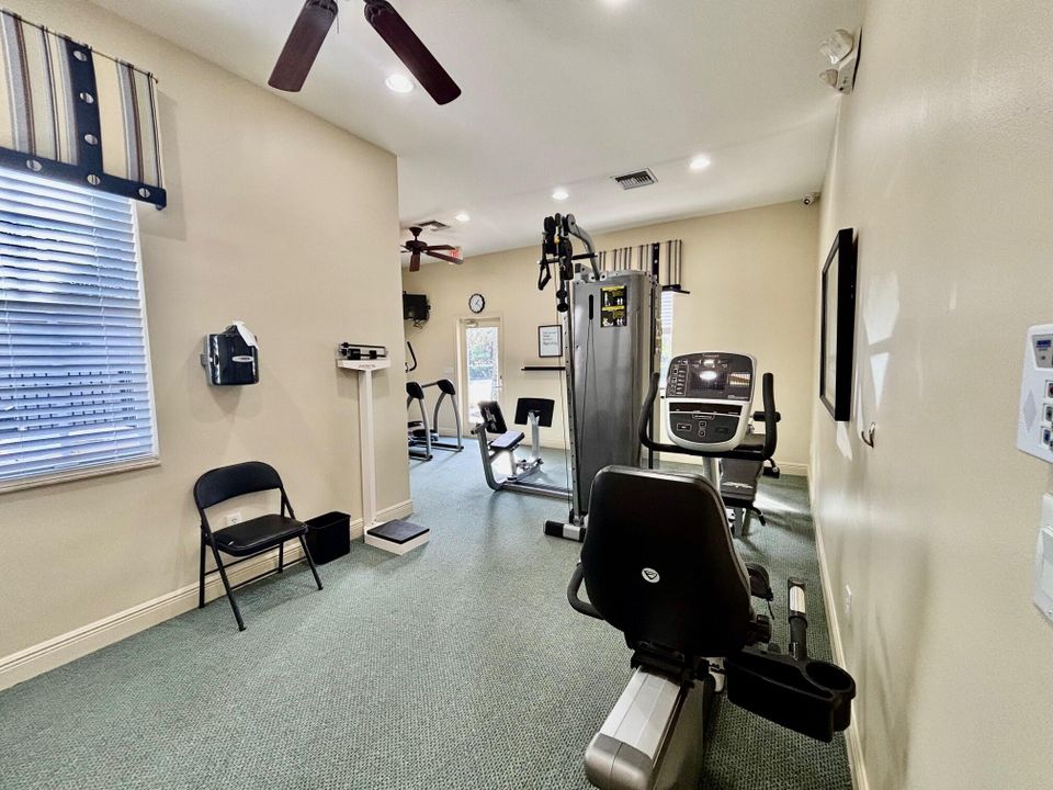 На продажу: $255,000 (2 спален, 2 ванн, 1224 Квадратных фут)