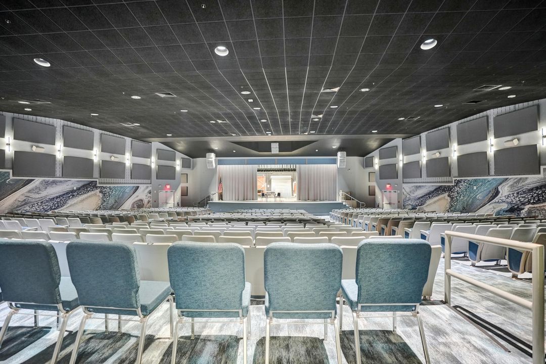 На продажу: $399,000 (2 спален, 2 ванн, 1392 Квадратных фут)