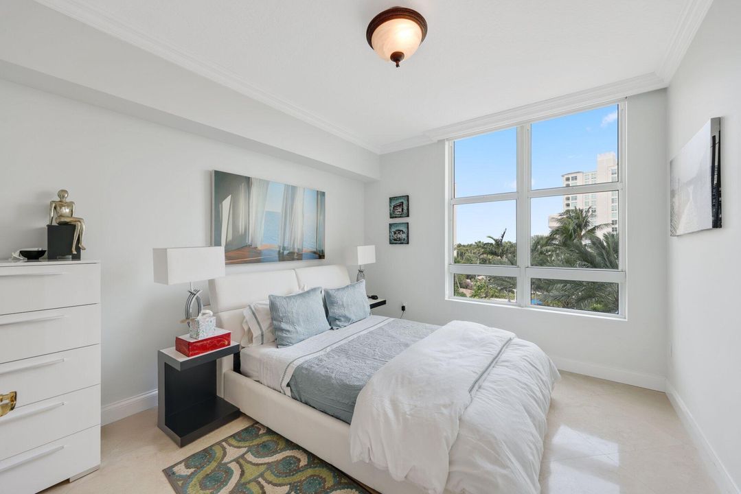 For Sale: $2,295,000 (3 beds, 3 baths, 2788 Square Feet)