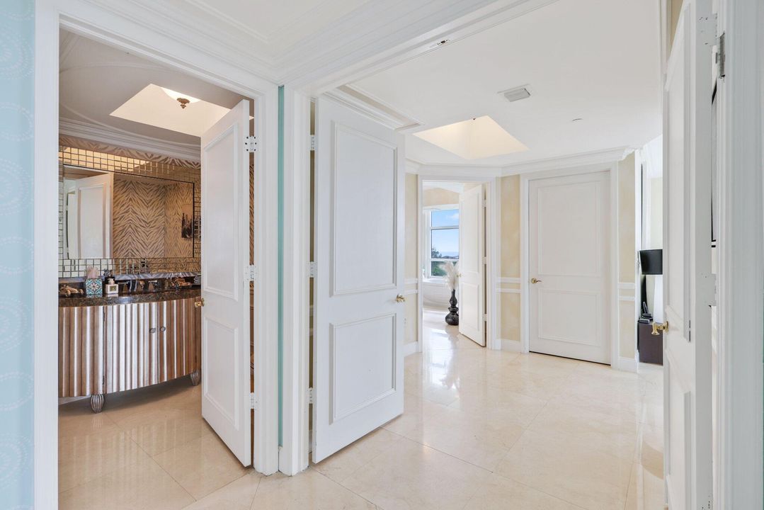 For Sale: $2,295,000 (3 beds, 3 baths, 2788 Square Feet)