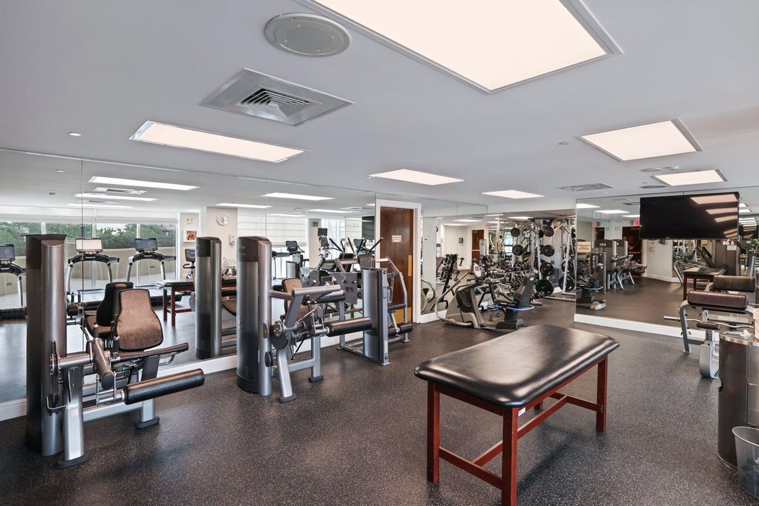 For Sale: $2,295,000 (3 beds, 3 baths, 2788 Square Feet)