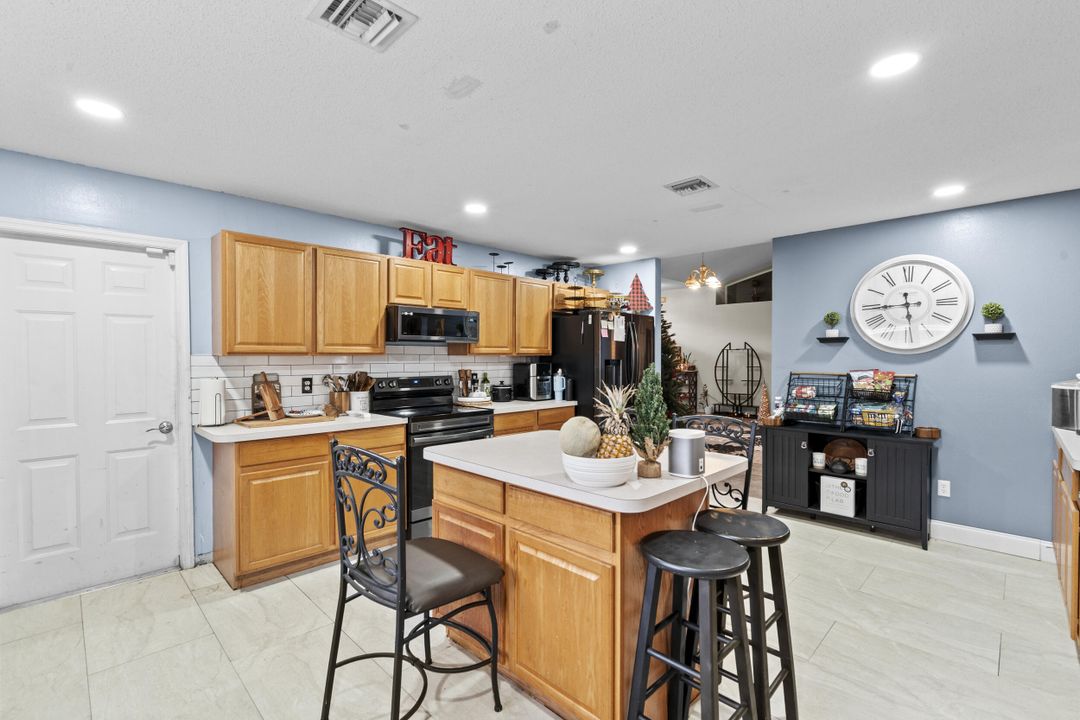 На продажу: $610,000 (4 спален, 3 ванн, 3029 Квадратных фут)