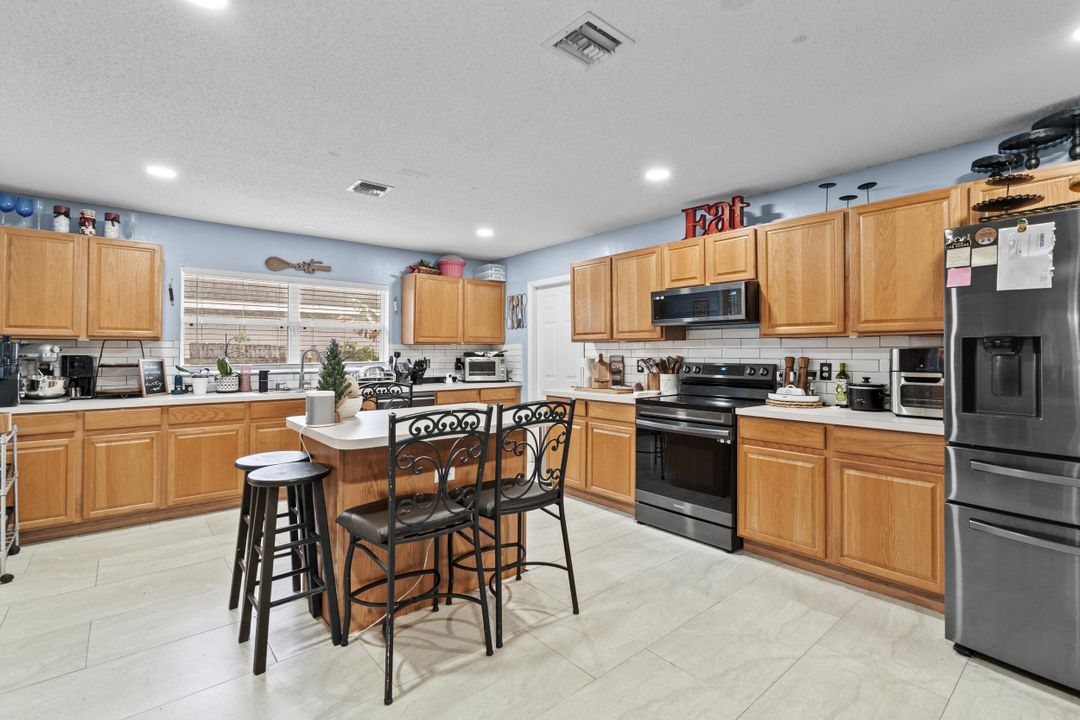 На продажу: $610,000 (4 спален, 3 ванн, 3029 Квадратных фут)