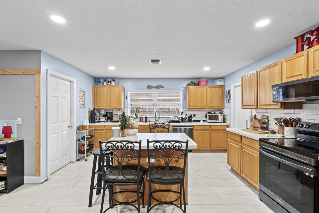 На продажу: $610,000 (4 спален, 3 ванн, 3029 Квадратных фут)