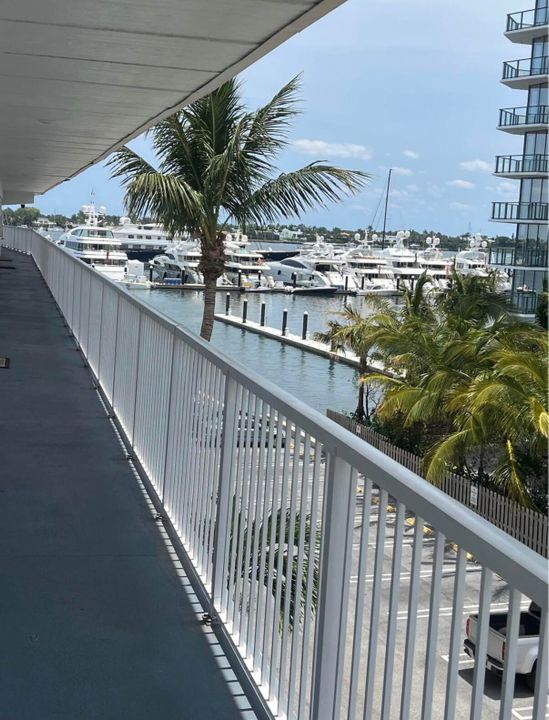 出租: $2,275 (2 贝兹, 1 浴室, 900 平方英尺)