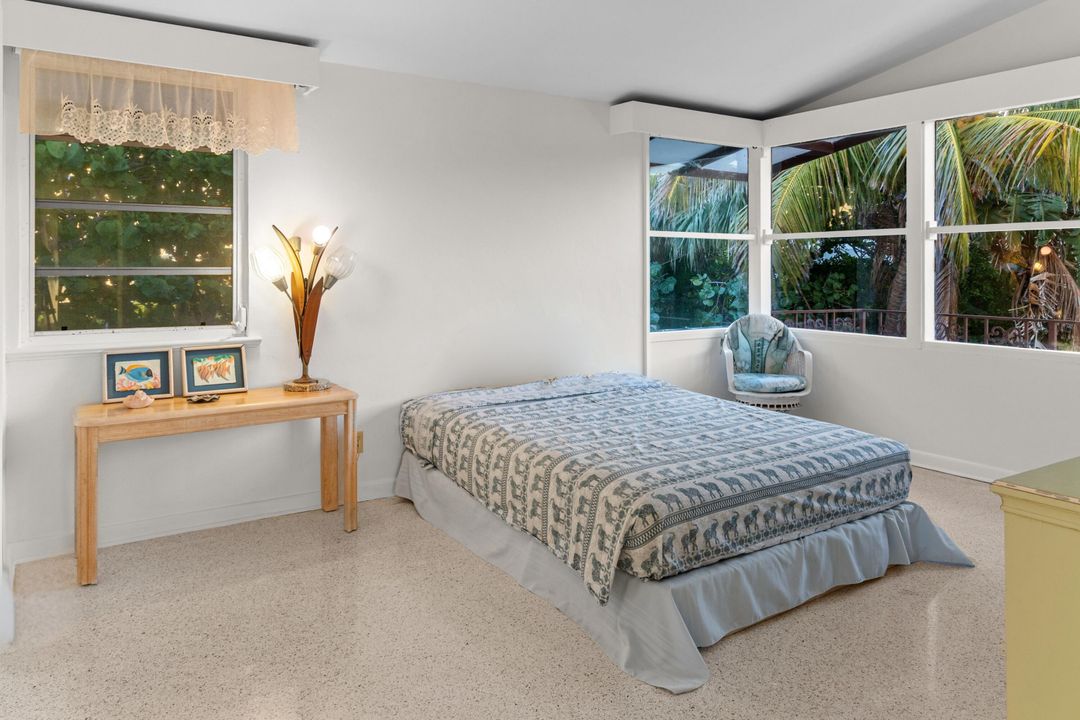 For Rent: $15,900 (3 beds, 3 baths, 2820 Square Feet)