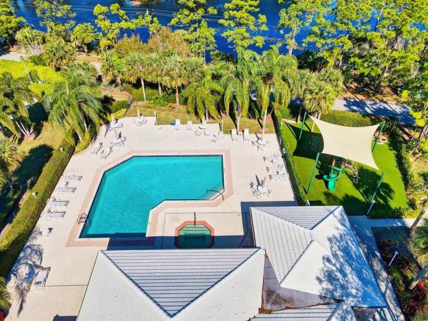 For Rent: $3,800 (3 beds, 2 baths, 1967 Square Feet)