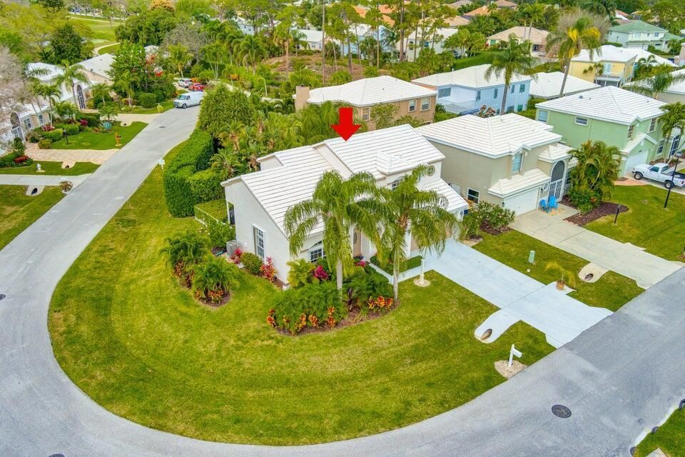 For Rent: $3,800 (3 beds, 2 baths, 1967 Square Feet)