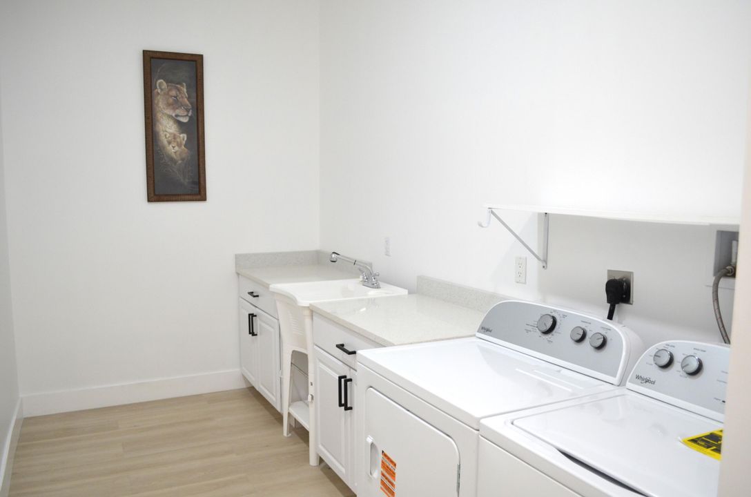 For Sale: $649,000 (3 beds, 2 baths, 1770 Square Feet)