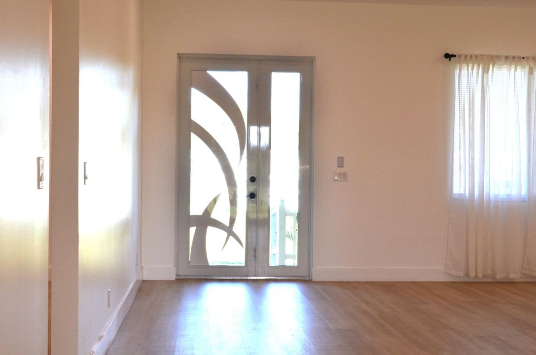 For Sale: $649,000 (3 beds, 2 baths, 1770 Square Feet)