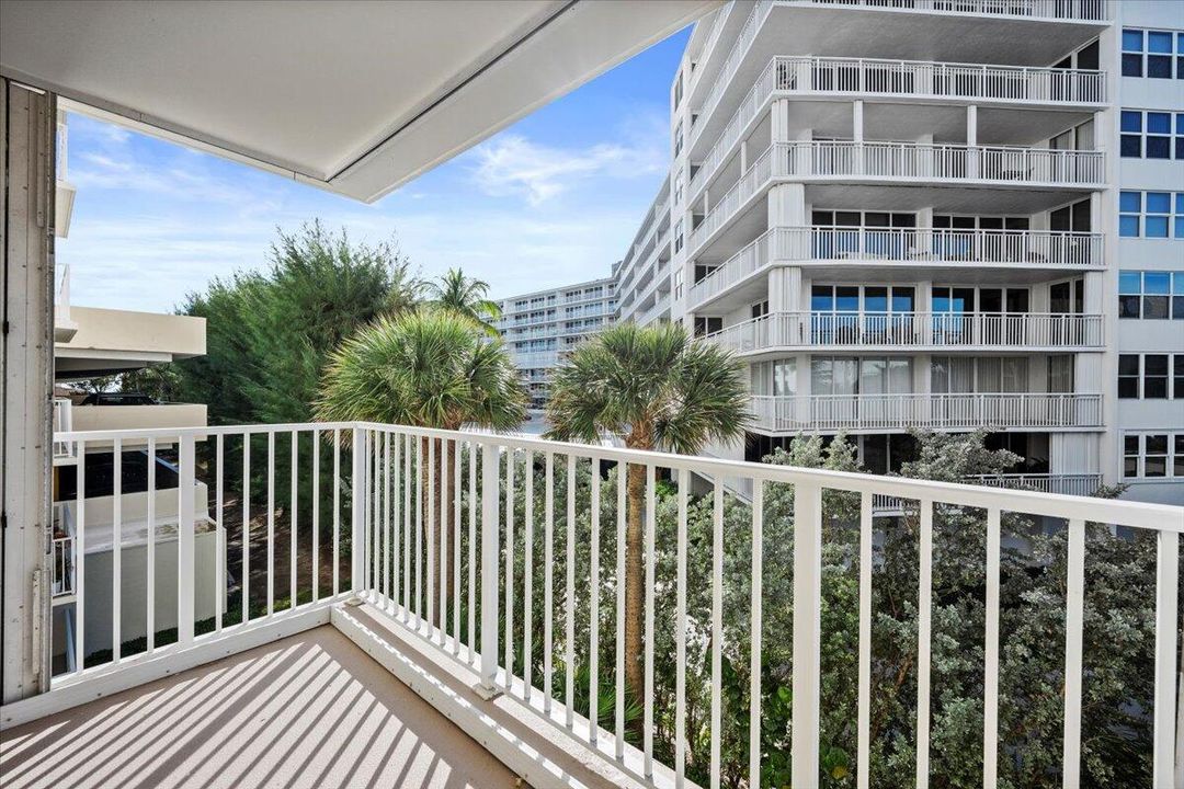 出租: $2,500 (1 贝兹, 1 浴室, 785 平方英尺)