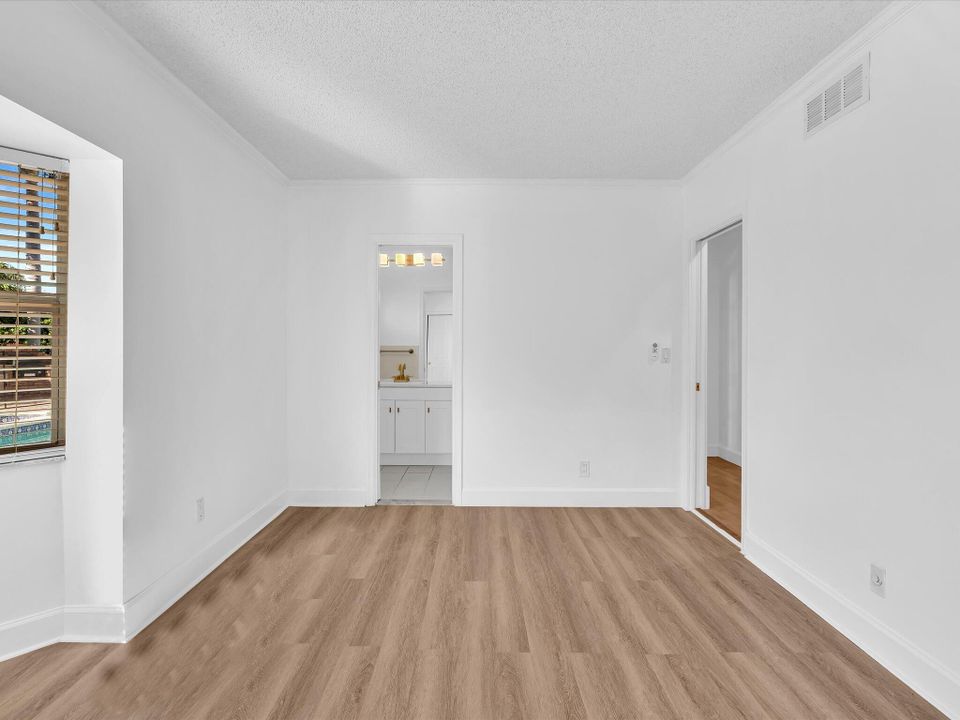 For Sale: $1,370,000 (5 beds, 4 baths, 2978 Square Feet)