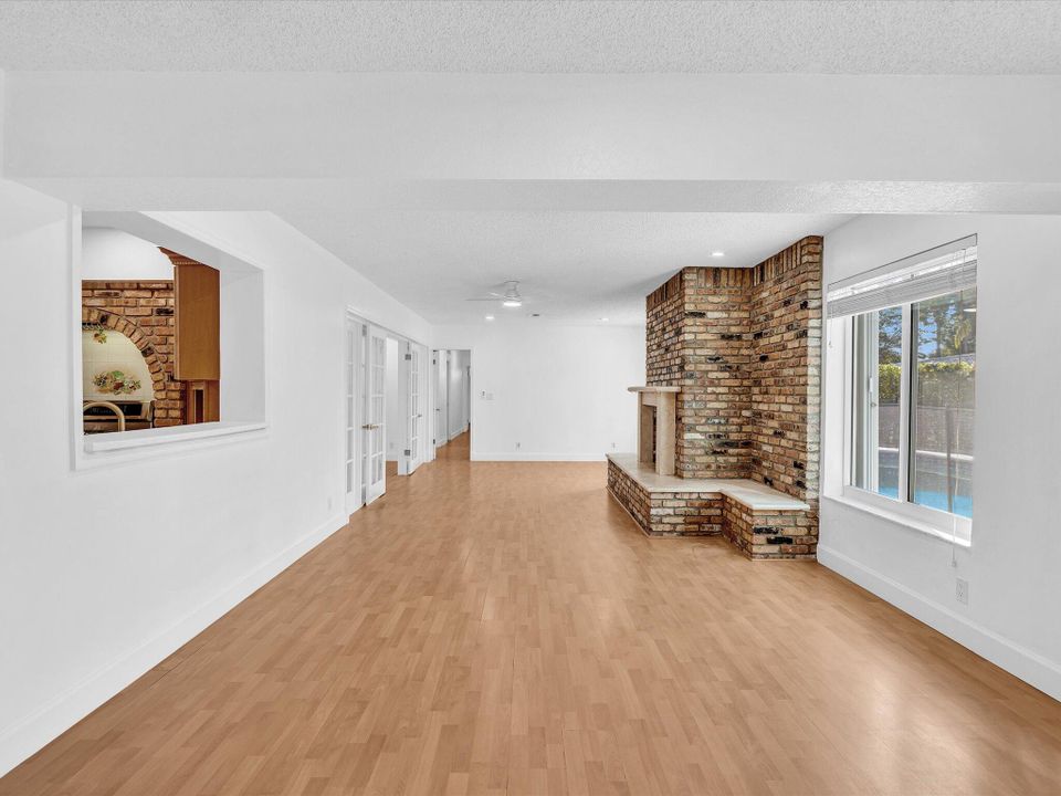 For Sale: $1,370,000 (5 beds, 4 baths, 2978 Square Feet)